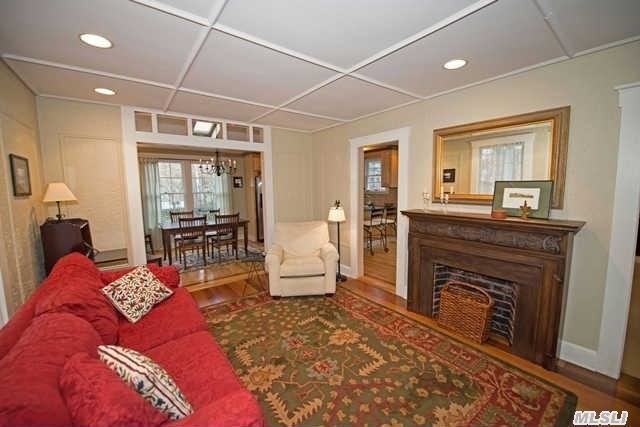 107 Jackson Crescent - Photo 3 of 16