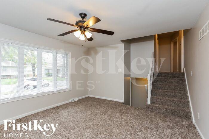 400 Sw Glendana St - Photo 3 of 15