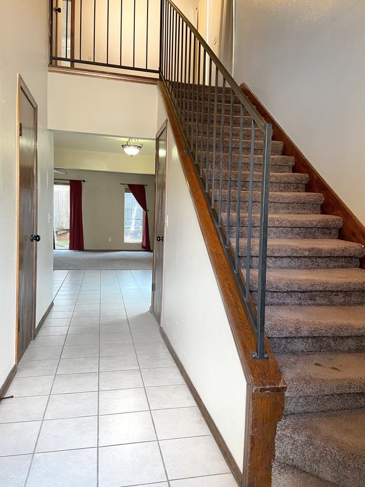 6004 W Hefner Rd #NA - Photo 3 of 13