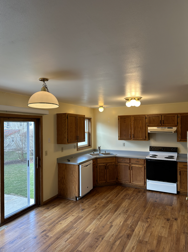 1415 American Ave #1415 - Photo 3 of 13