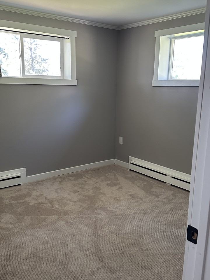 21977 190th St #2 - Photo 3 of 9