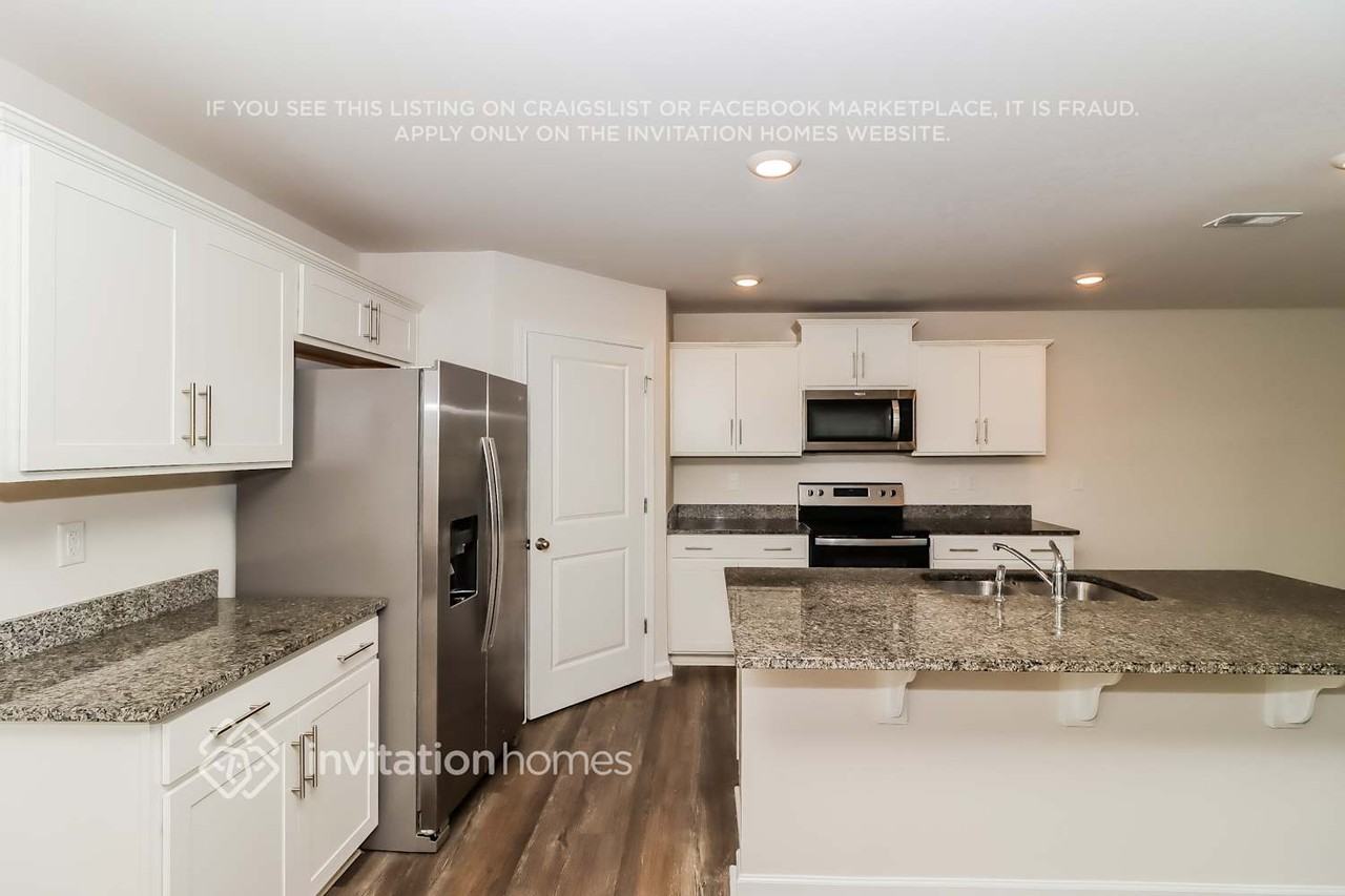 162 Cassius Dr - Photo 6 of 15