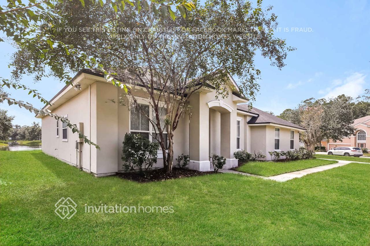 11121 Apple Blossom Trl W - Photo 3 of 17