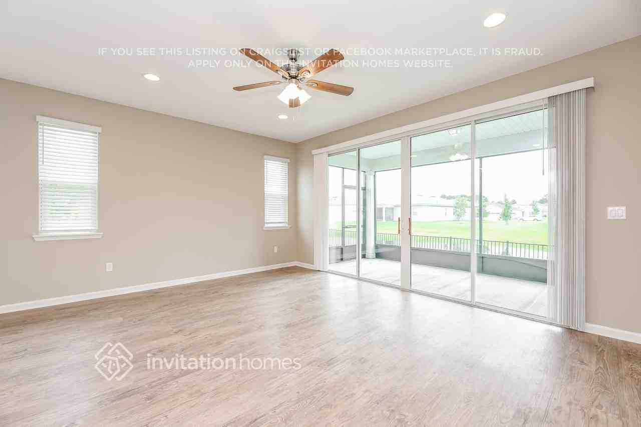 12604 Green Meadow Dr - Photo 4 of 17