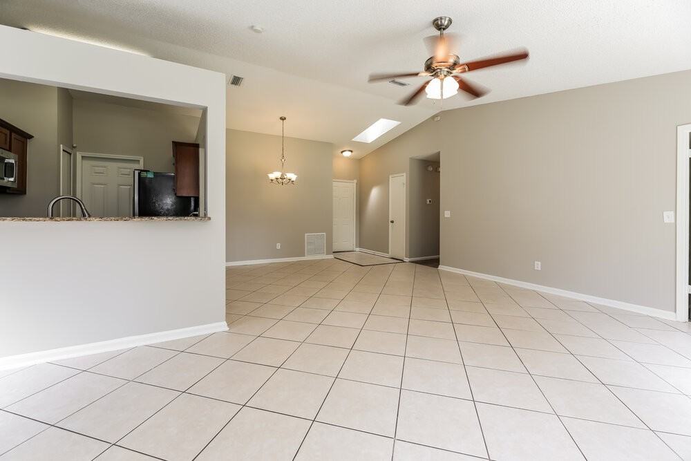1552 Shearwater Dr - Photo 5 of 16