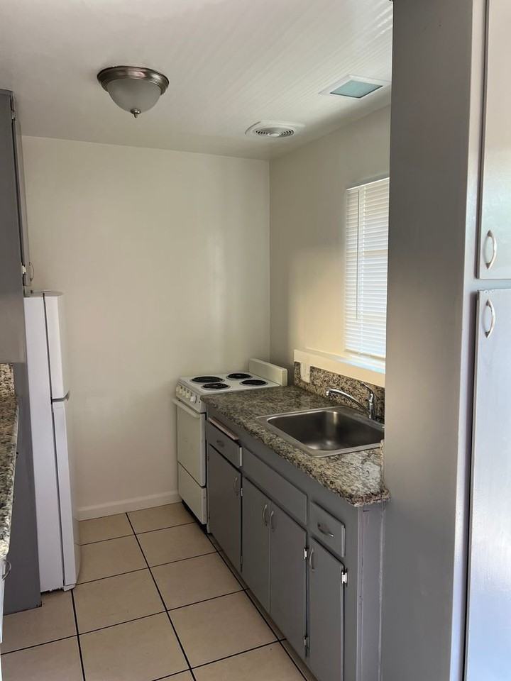 Woodbridge Village Apartments - Photo 3 of 31