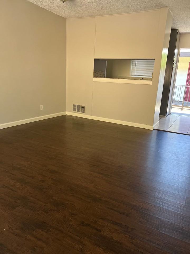 Woodbridge Village Apartments - Photo 5 of 31