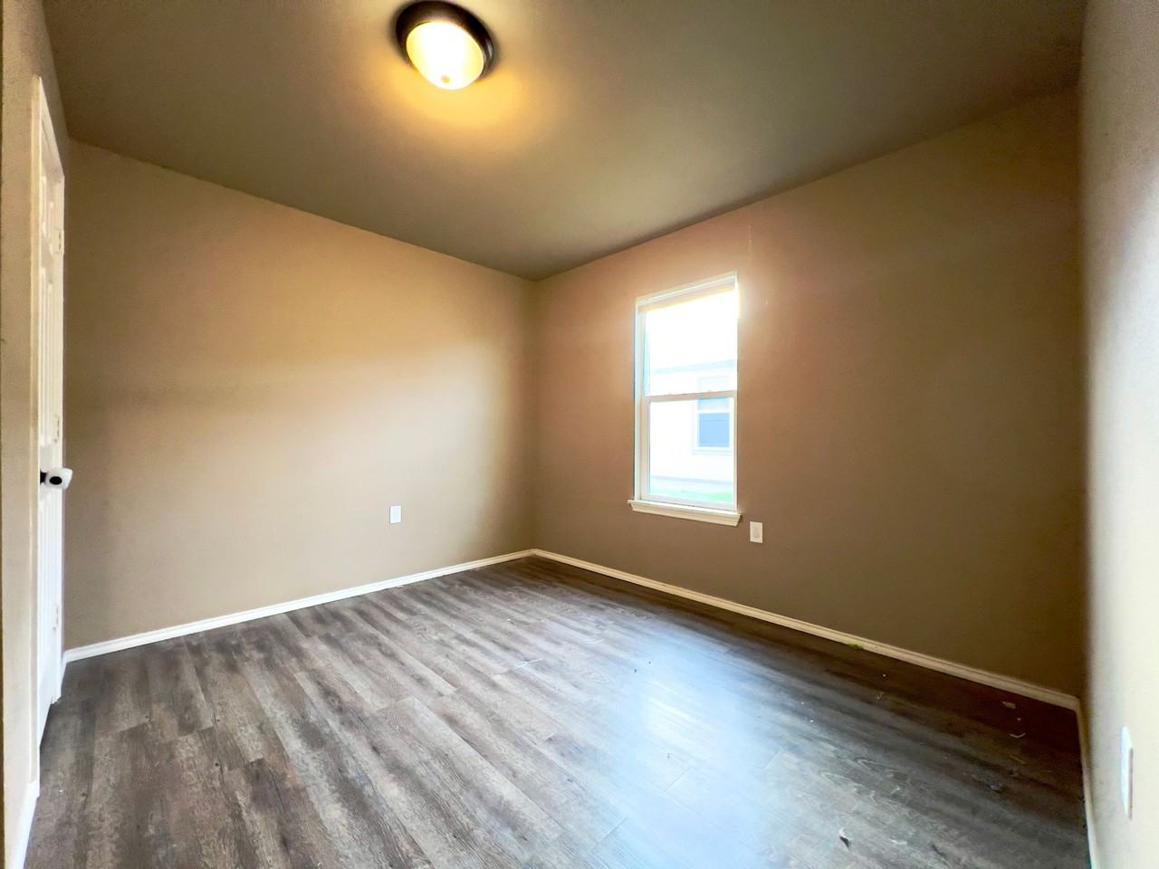 Charming 3 - Photo 5 of 9