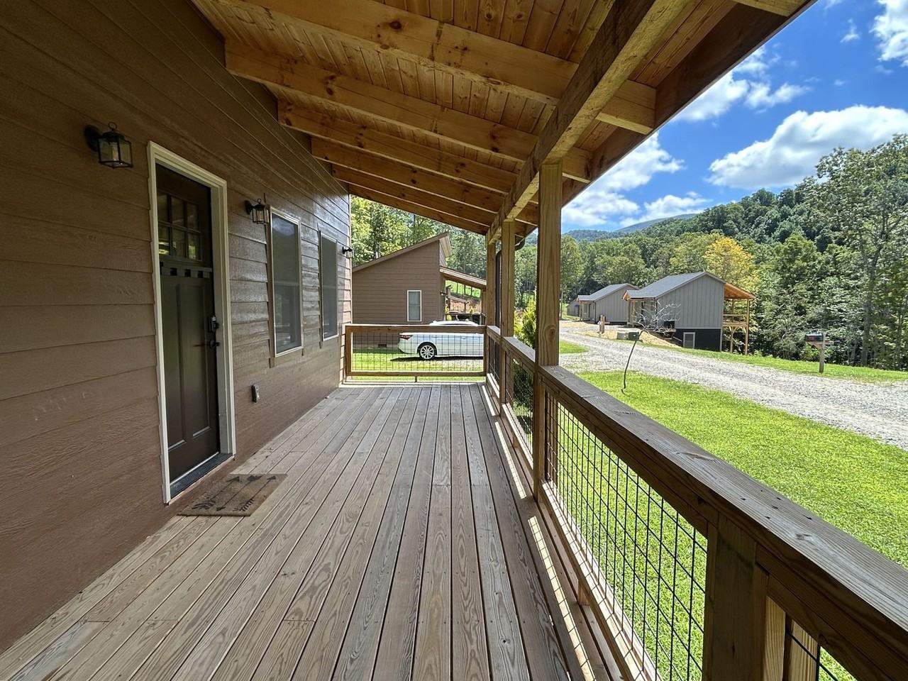 226 Oliver Ln - Photo 2 of 13