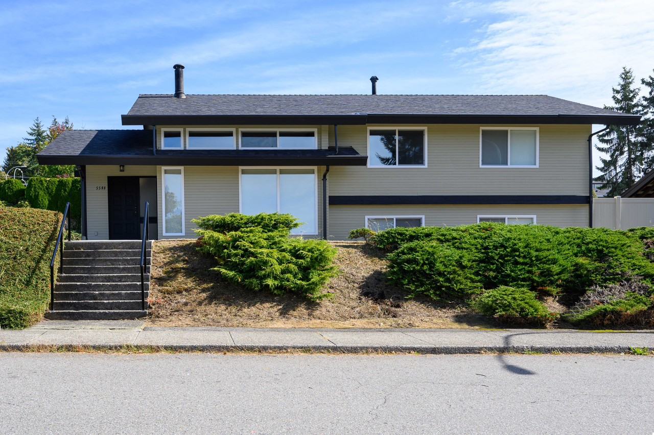 5588 Meadedale Dr - Photo 2 of 20