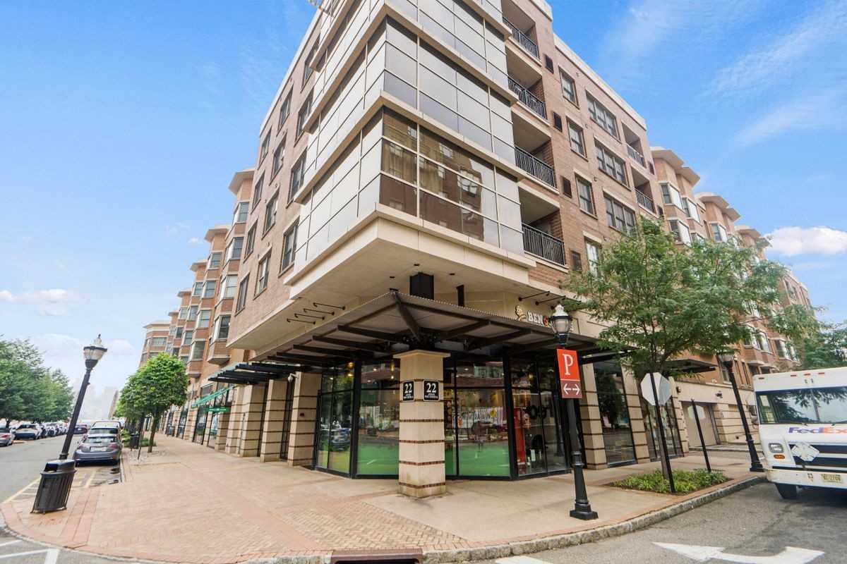 20 Ave At Port Imperial ##102 - Photo 2 of 31