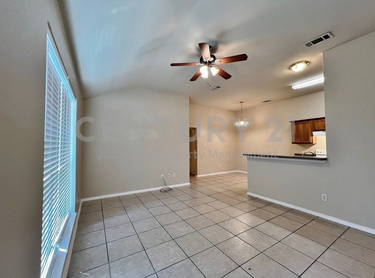 1709 Novella Ct - Photo 3 of 11