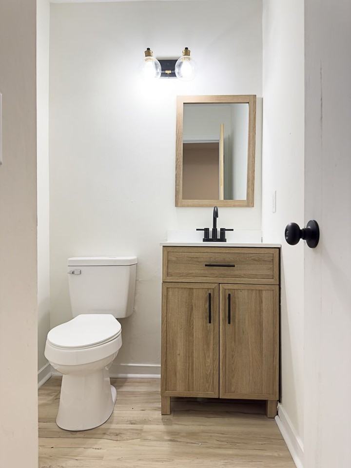 2304 Pine Ct S - Photo 3 of 44