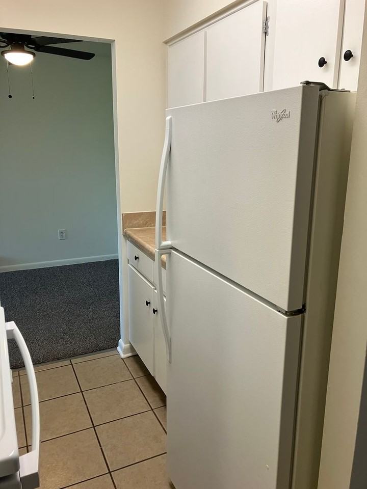 1459 Henley Rd - Photo 3 of 12