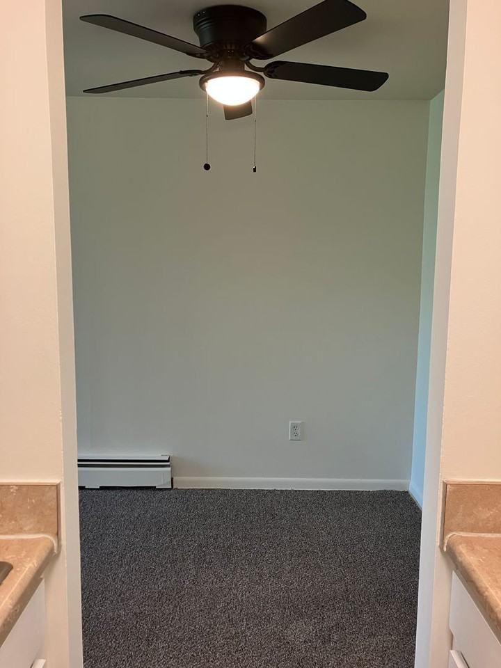 1459 Henley Rd - Photo 4 of 12