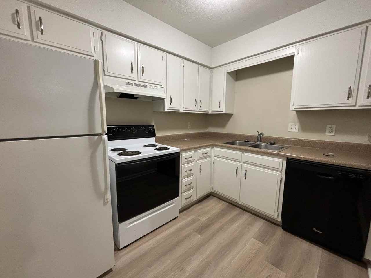 42-01 Mission Woods - Photo 3 of 10