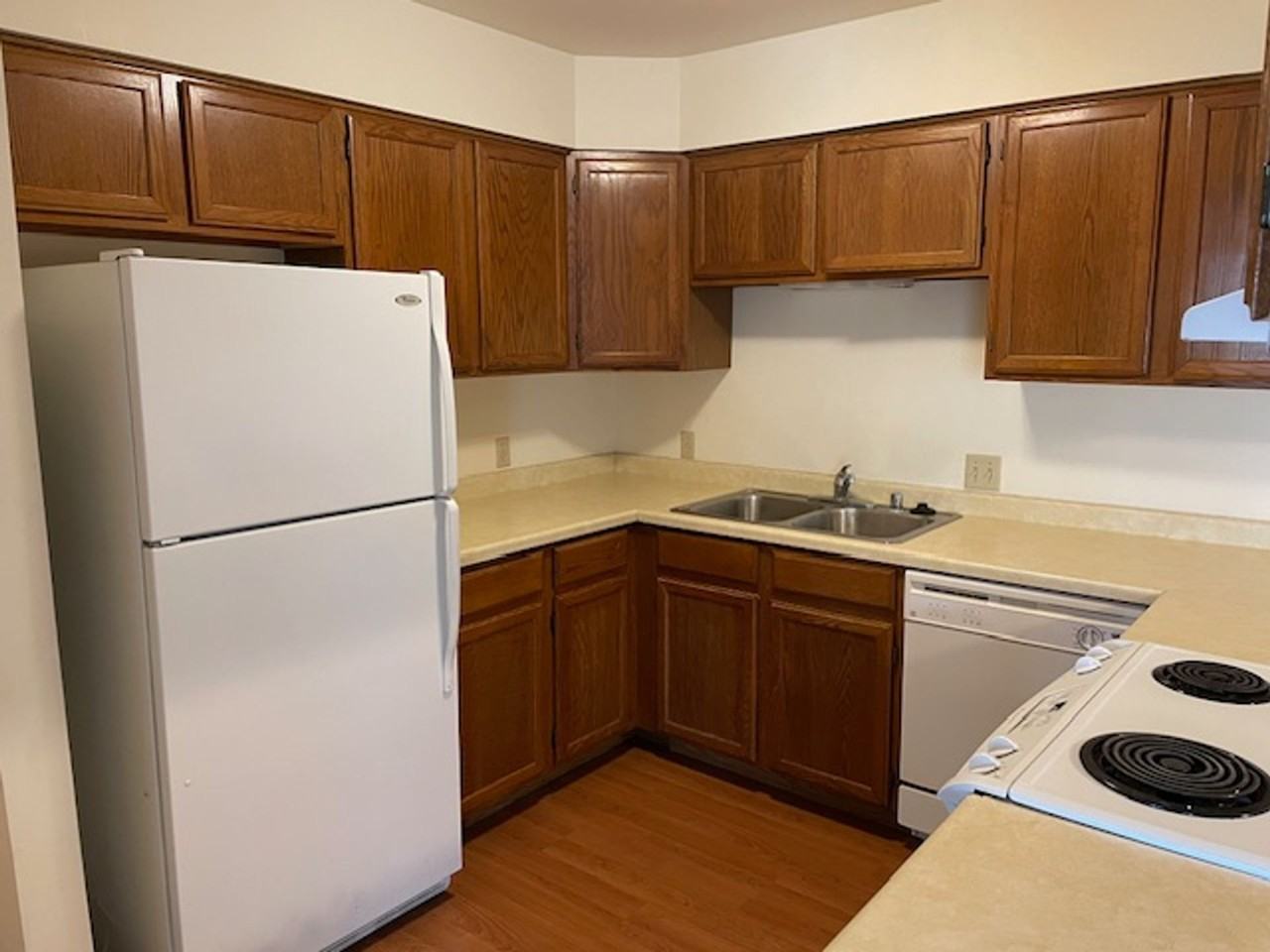 SLS - Lowell Drive - Whitman Place - Photo 4 of 12