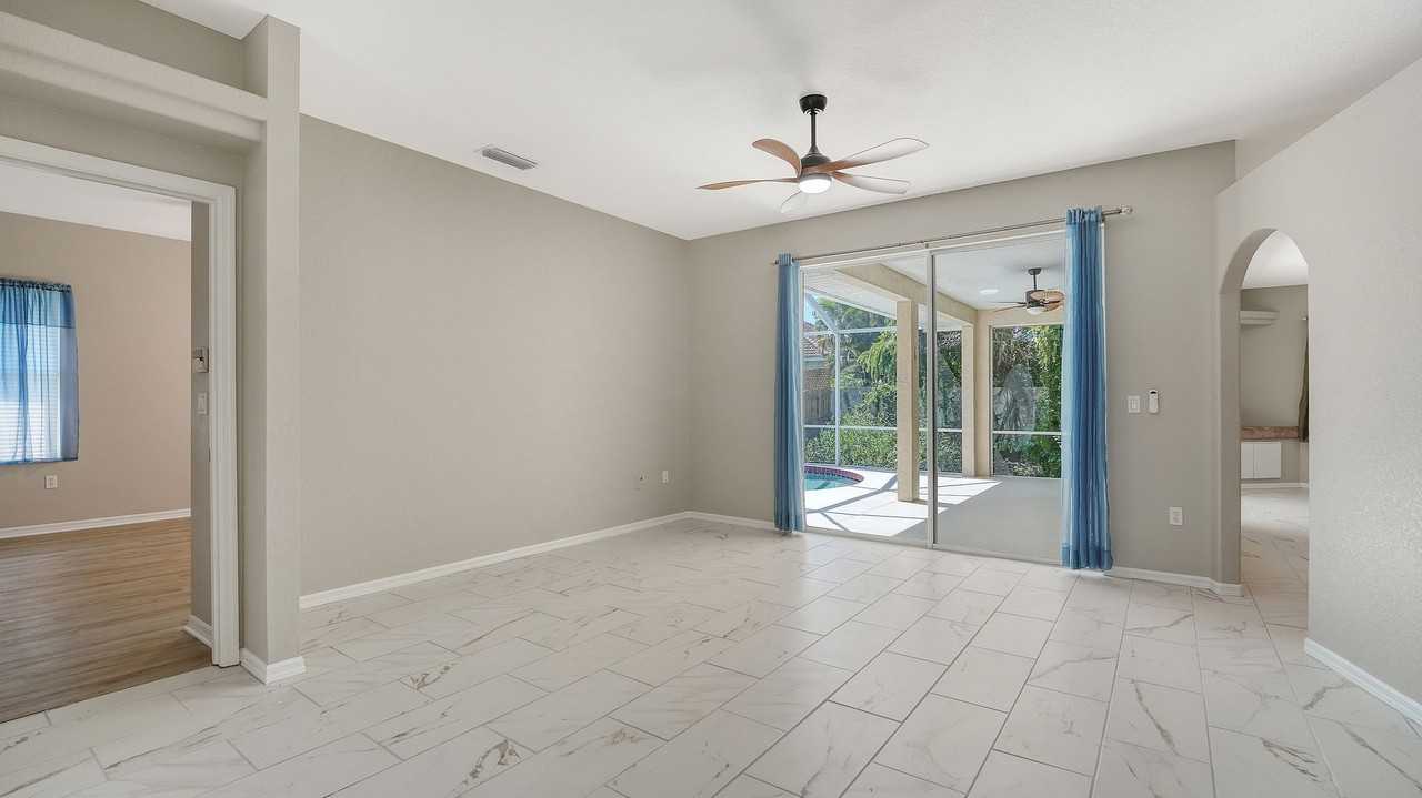 4010 Green Tree Ave - Photo 3 of 27