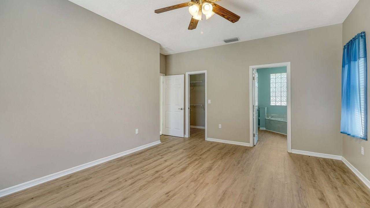 4010 Green Tree Ave - Photo 5 of 27