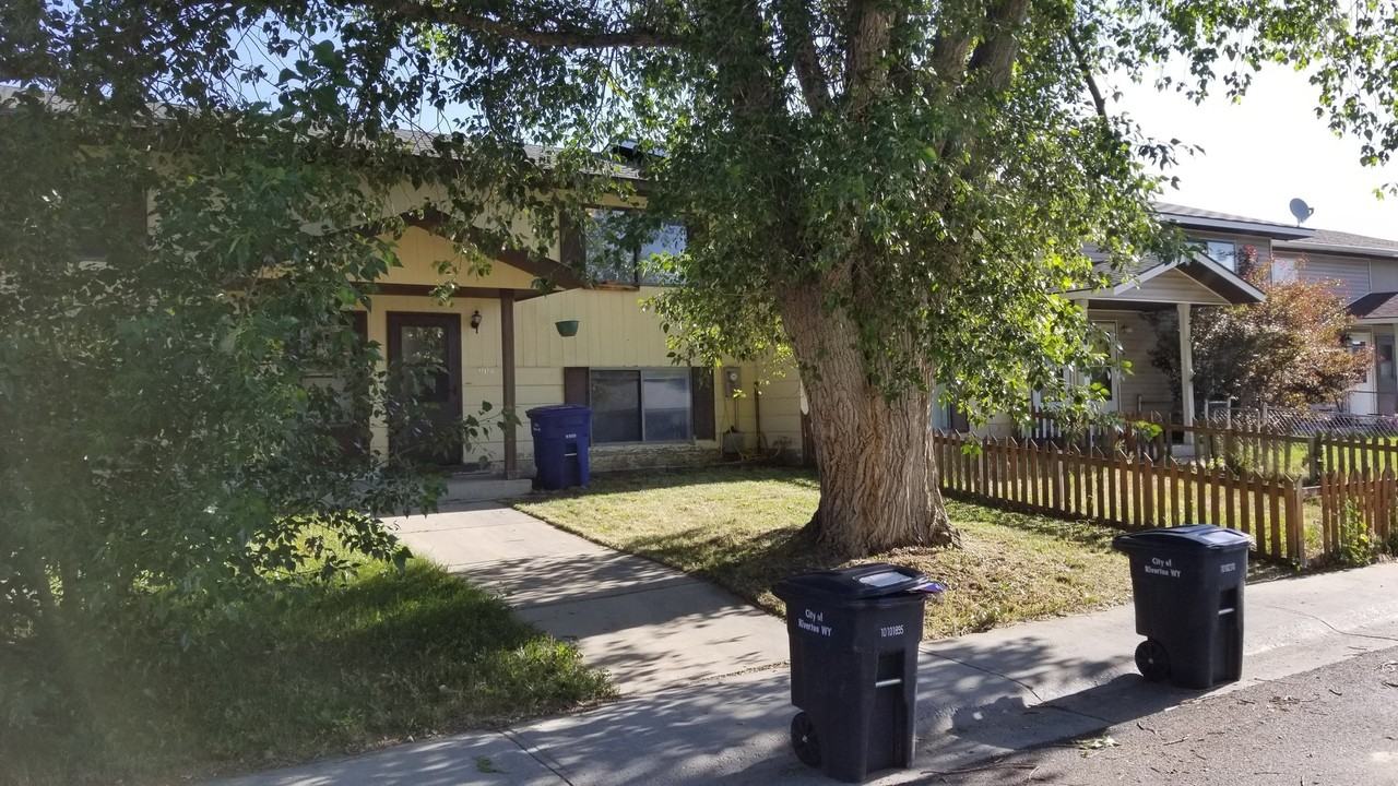 908 Hillside Ave - Photo 2 of 14