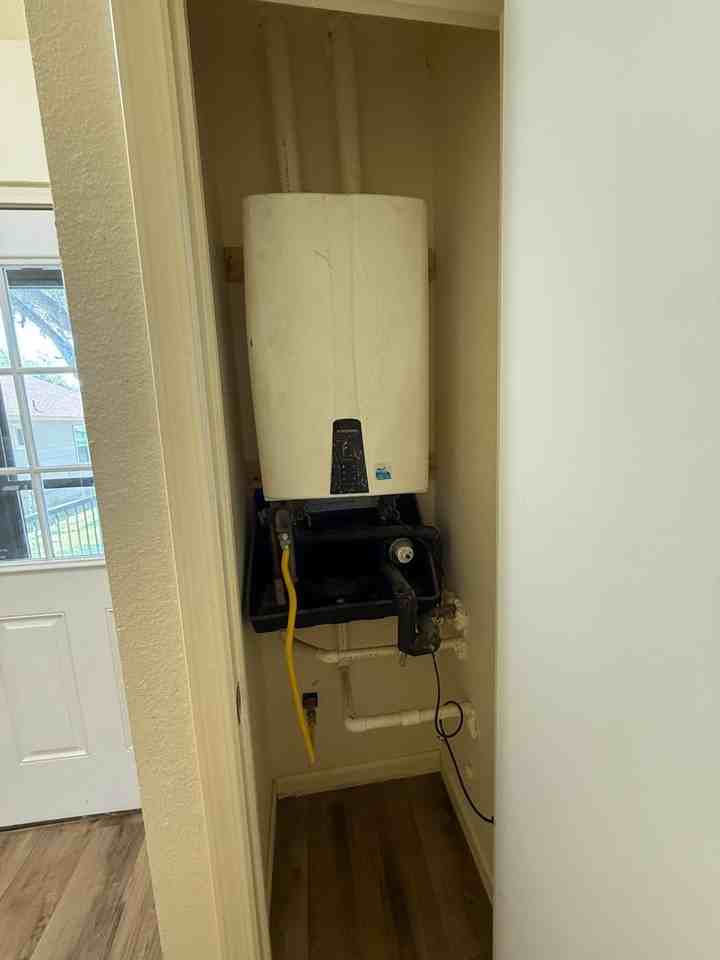 1209 Frink St - Photo 3 of 28