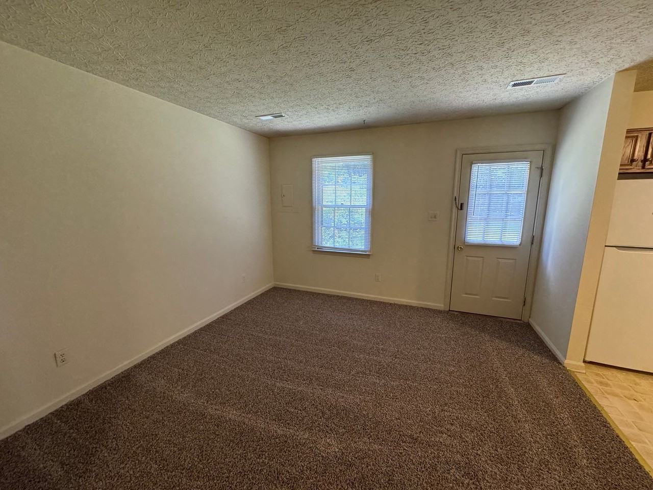 915 Grand Arbre Dr - Photo 2 of 8