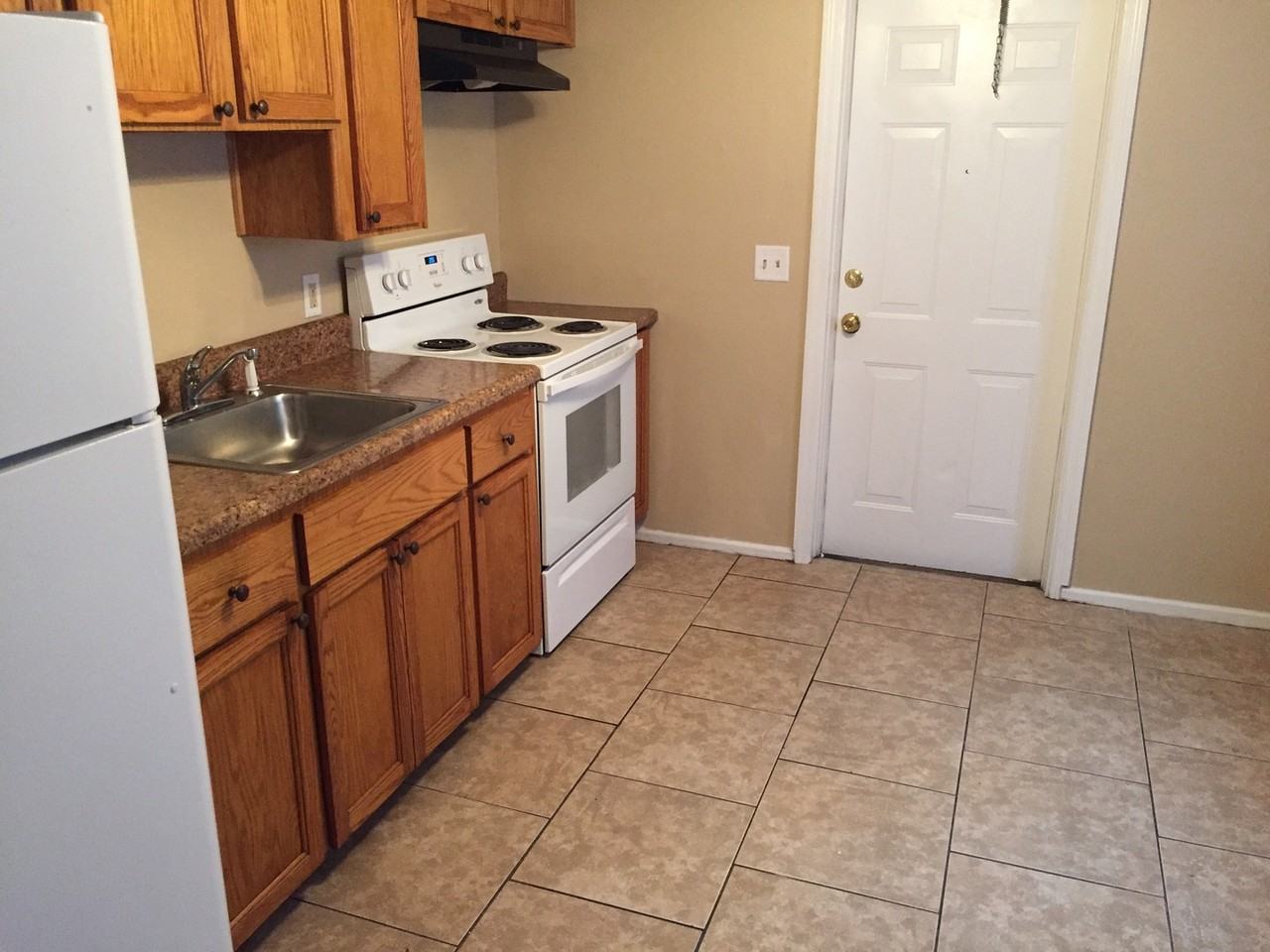 116 Bassedena Cir S - Photo 3 of 8