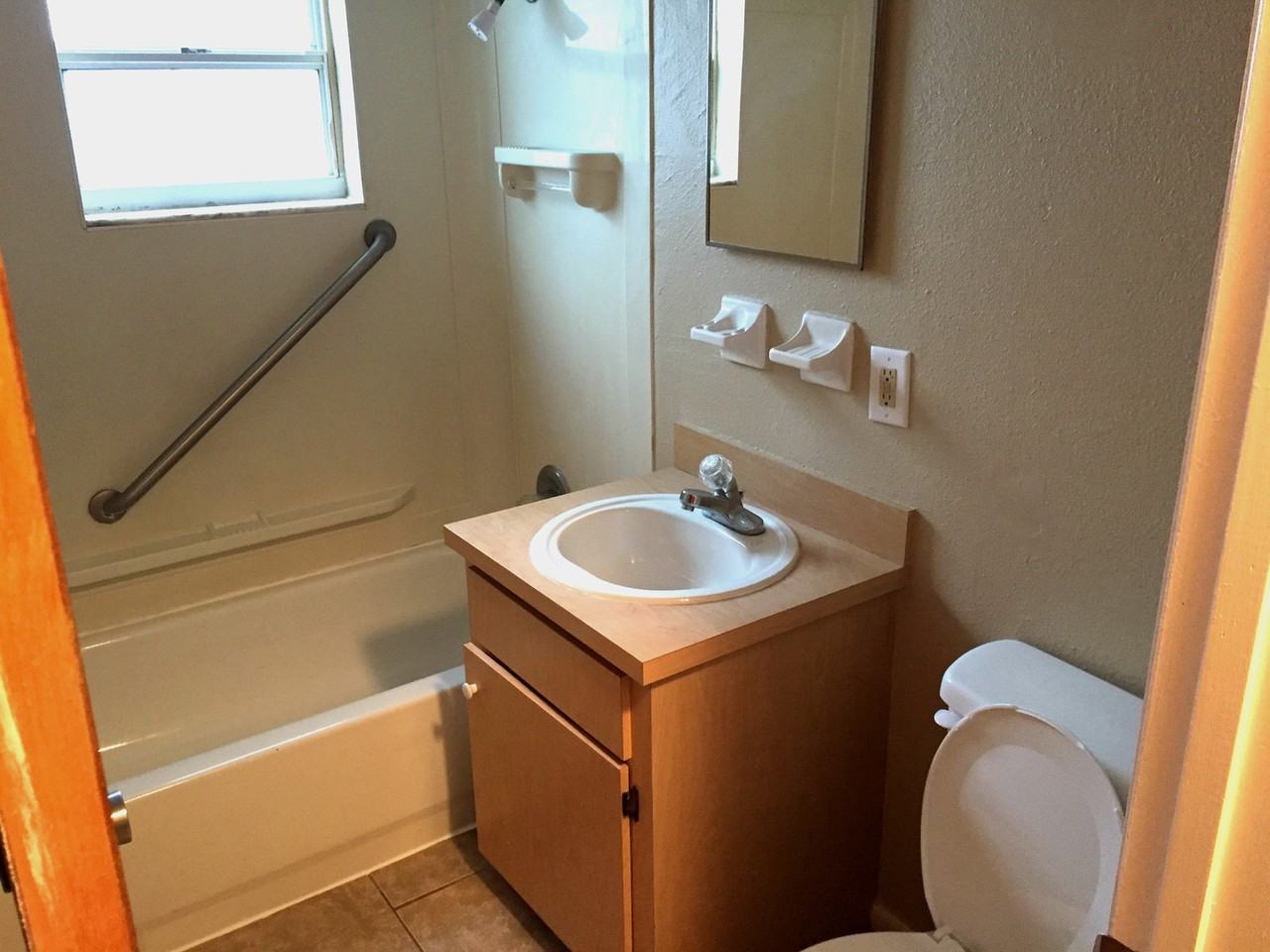 116 Bassedena Cir S - Photo 5 of 8