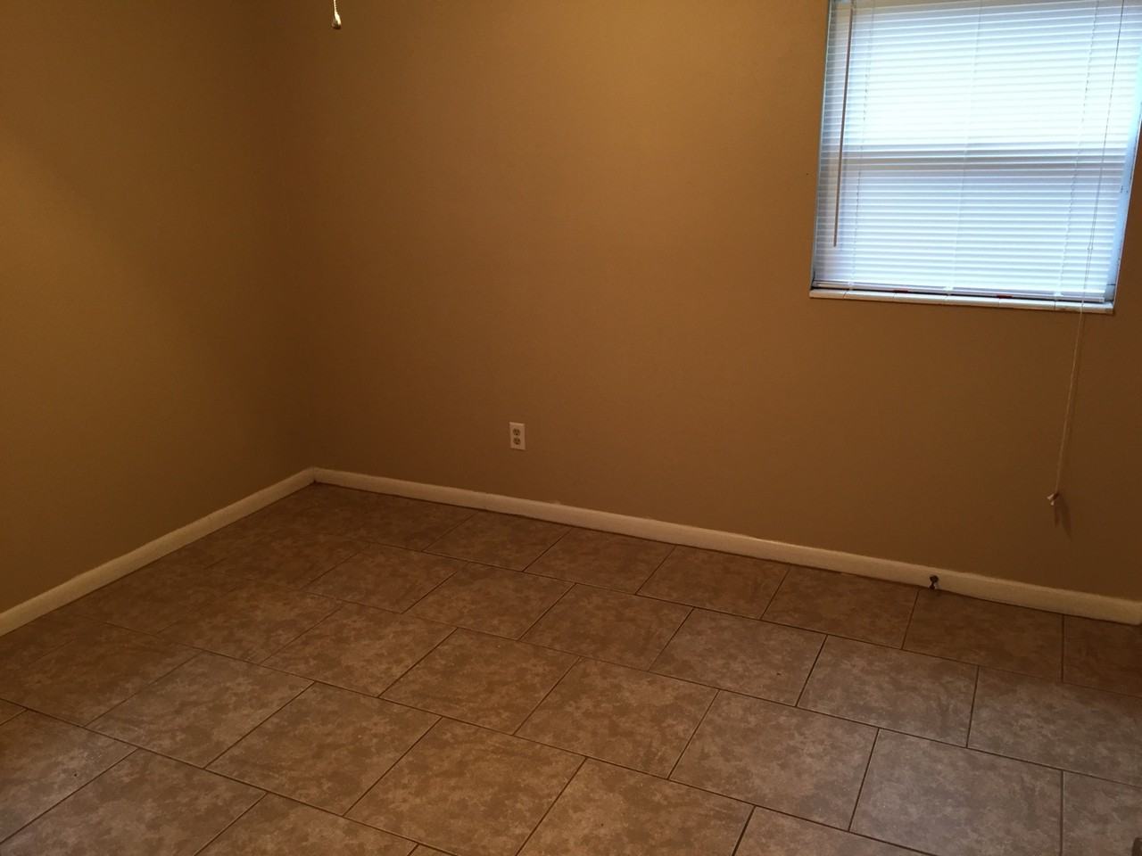 116 Bassedena Cir S - Photo 6 of 8