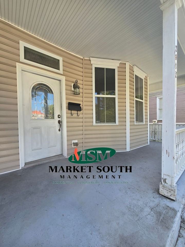 2012 Whitaker St - Photo 2 of 16