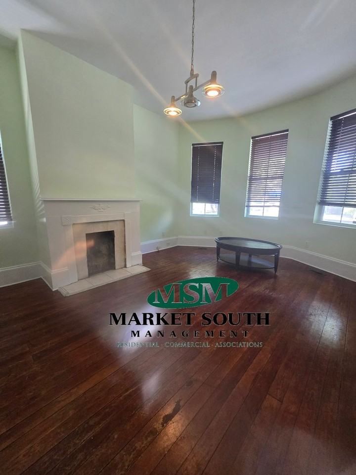 2012 Whitaker St - Photo 3 of 16