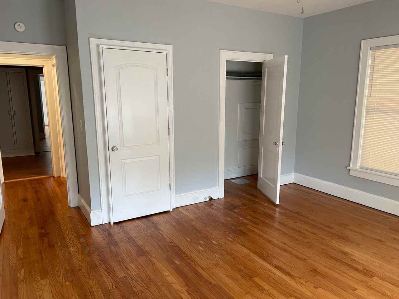 521 Forest Ave - Photo 3 of 9