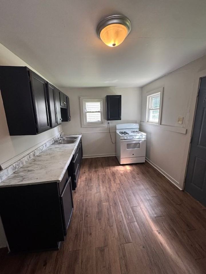 327 Brandriff St - Photo 3 of 7