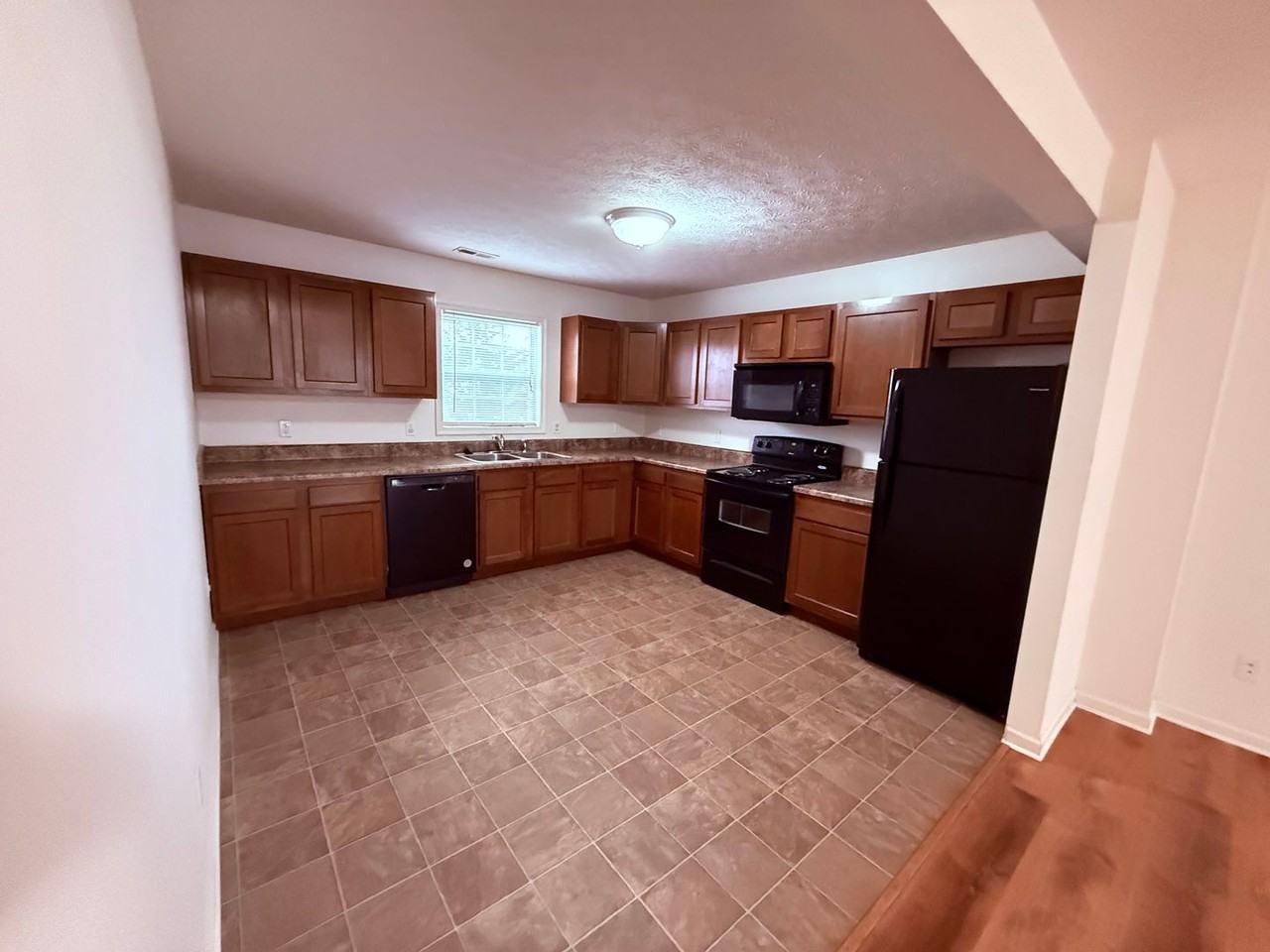 10 Station Ln Ne - Photo 6 of 19