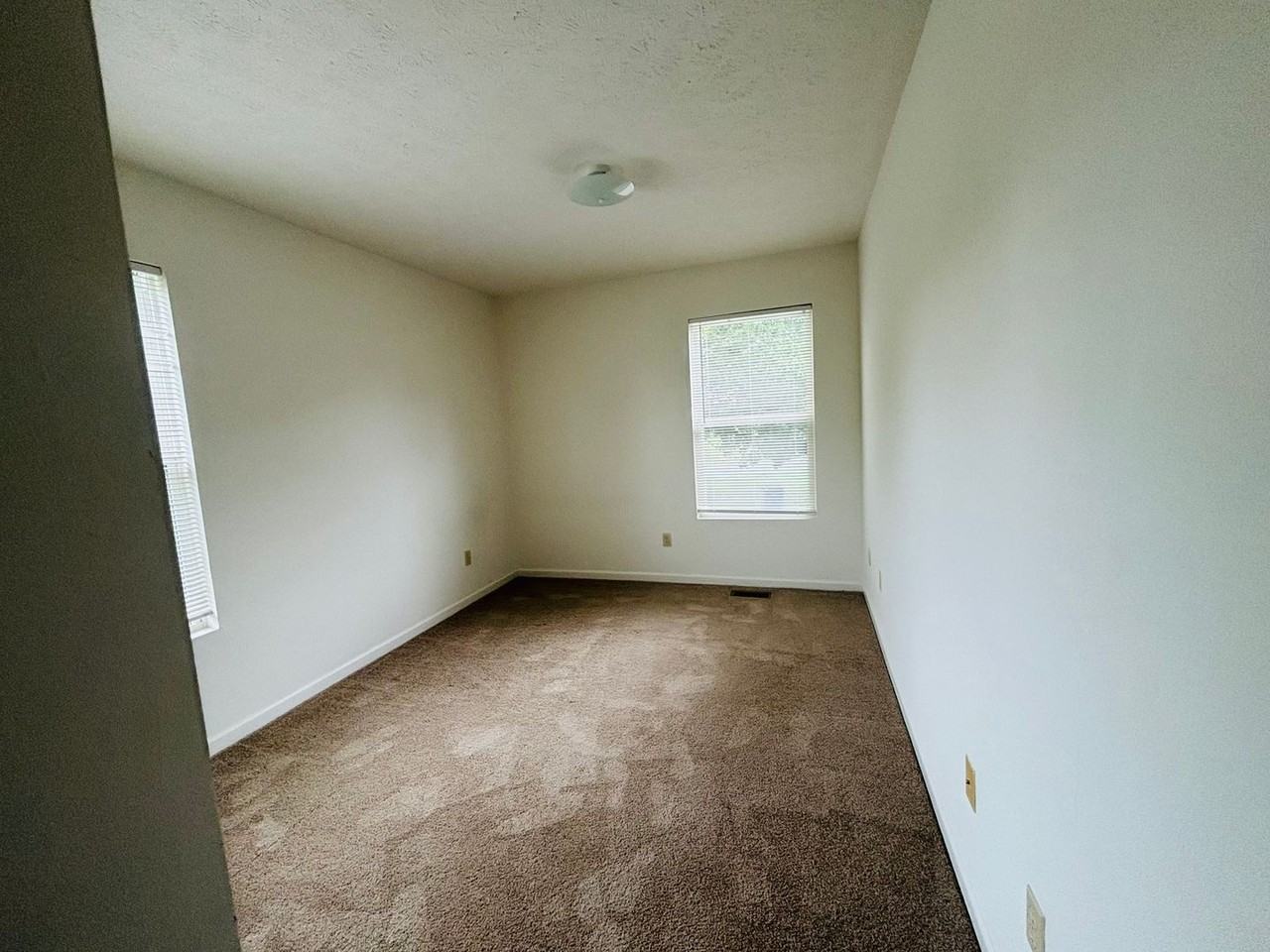 514 Craig St - Photo 6 of 18