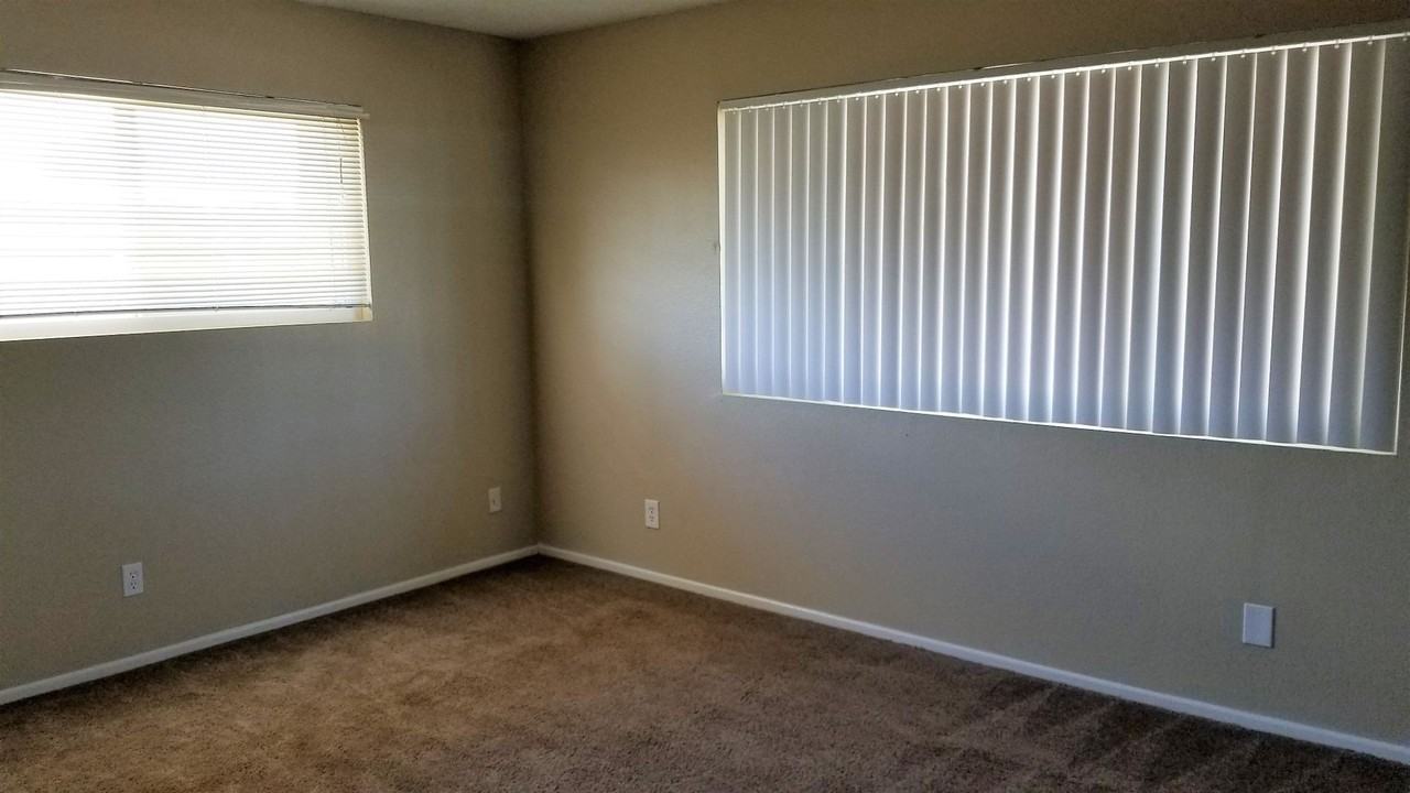 700 W University Dr #218 - Photo 5 of 10