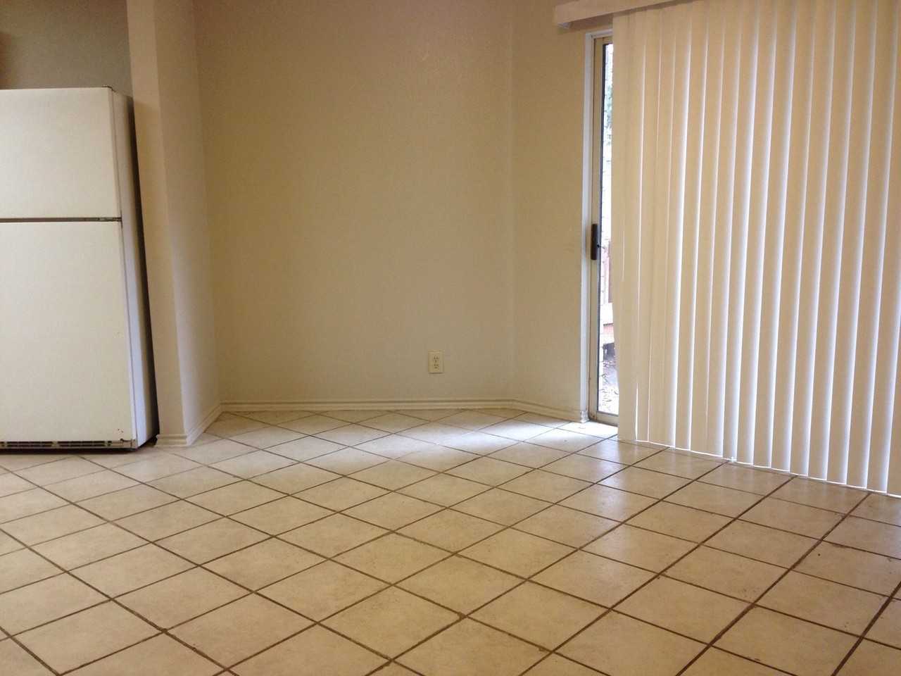 6882 Crested Quail - Photo 4 of 18