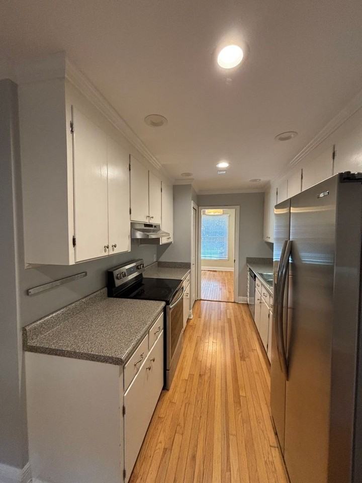 2923 Wycliff Road - Photo 6 of 24