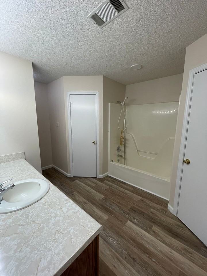 2918 Forest Dr - Photo 3 of 16