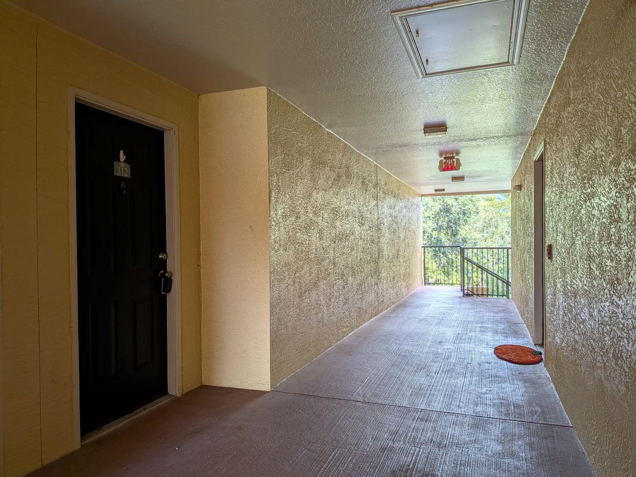 1950 Summer Club Dr - Photo 2 of 27