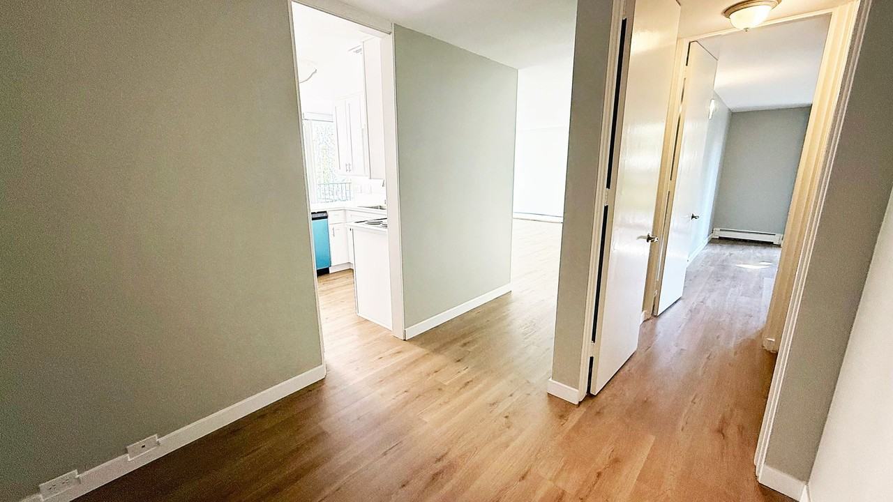 Playa de Oro Apartments - Photo 6 of 16