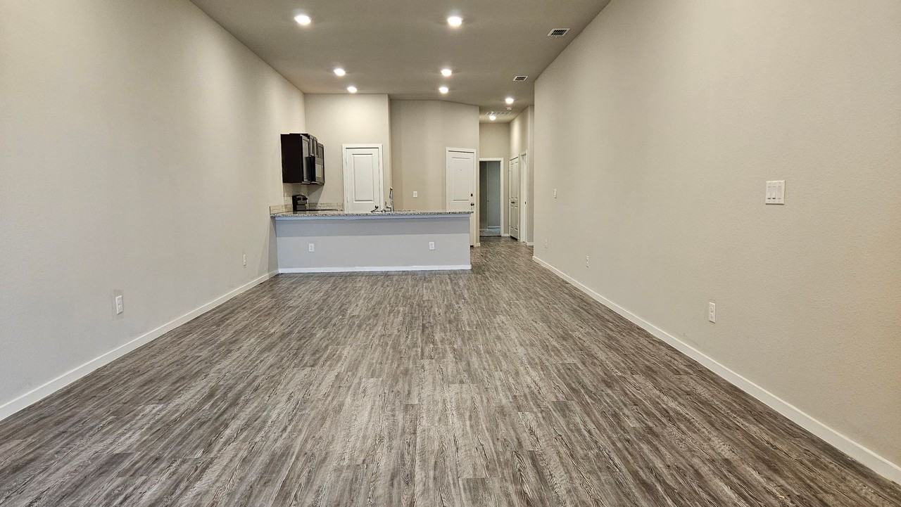 1623 133rd St #B - Photo 5 of 14