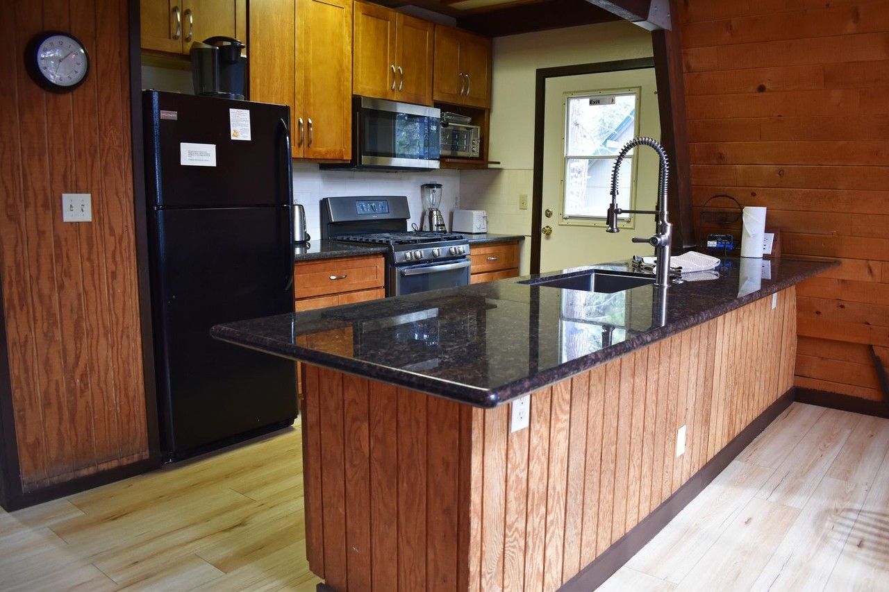 739 Joyce Ln - Photo 6 of 20