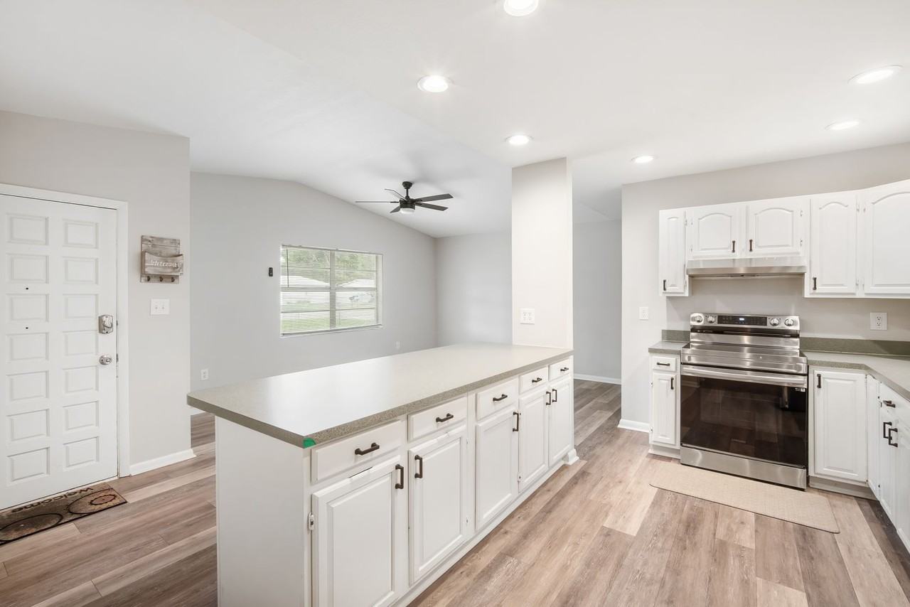 9618 Pine Ridge Ave - Photo 7 of 22