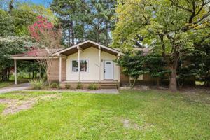 featured image of 1033 Xavier Ct