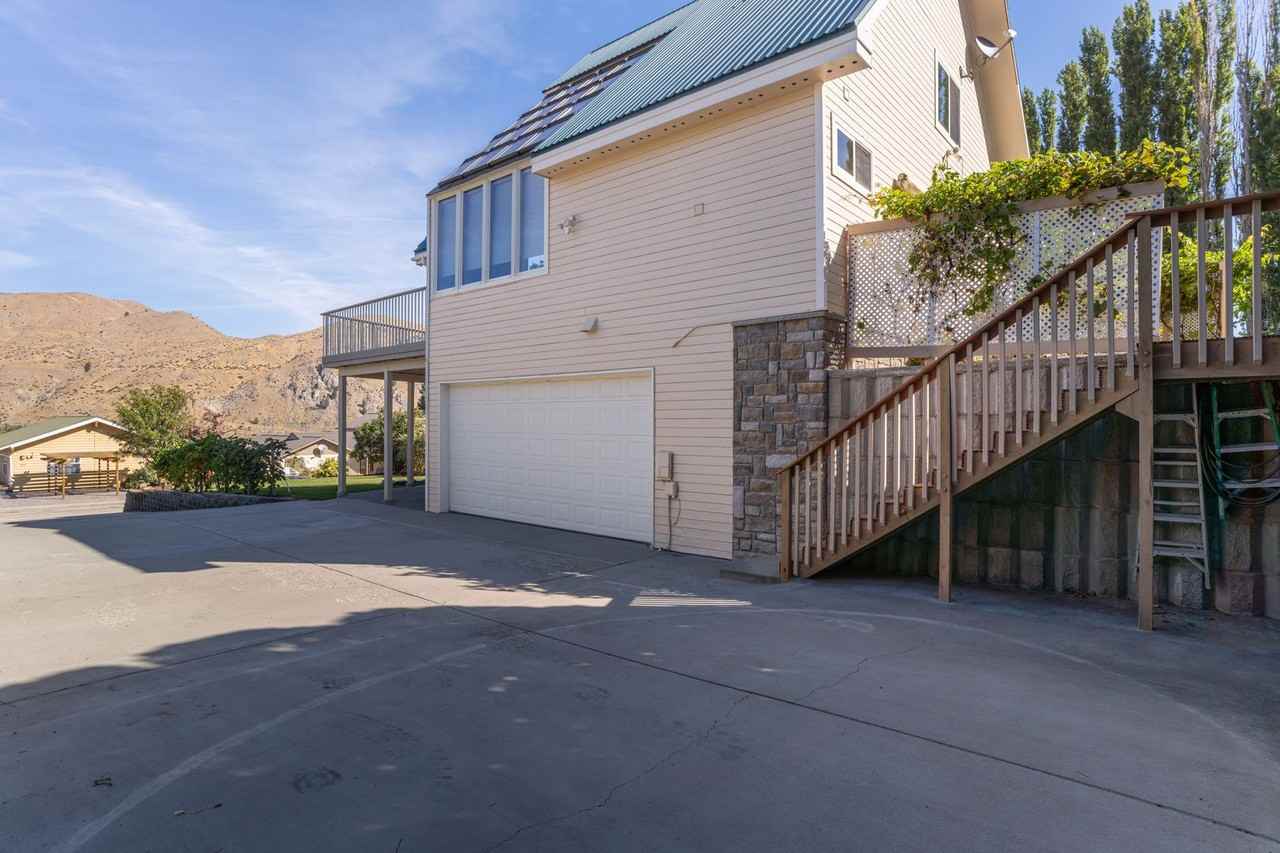 432 Lakeview Dr - Photo 6 of 39