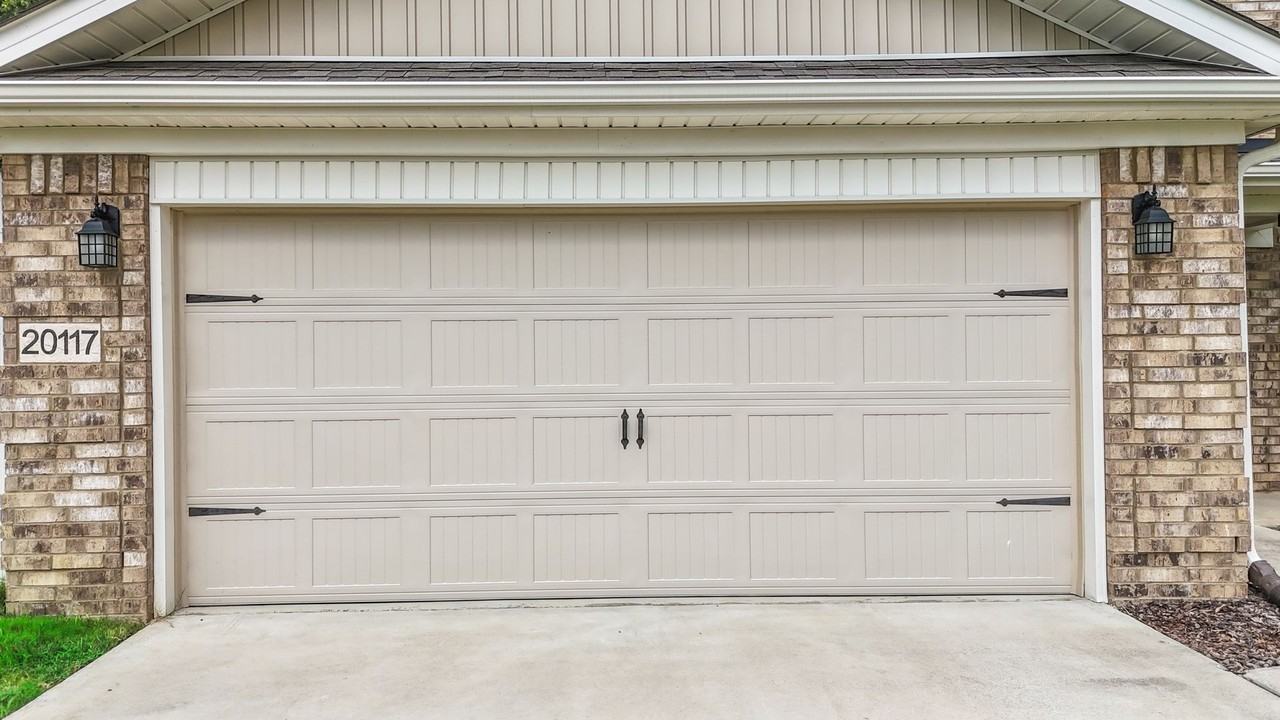 20117 Yarbrough Rd - Photo 3 of 41