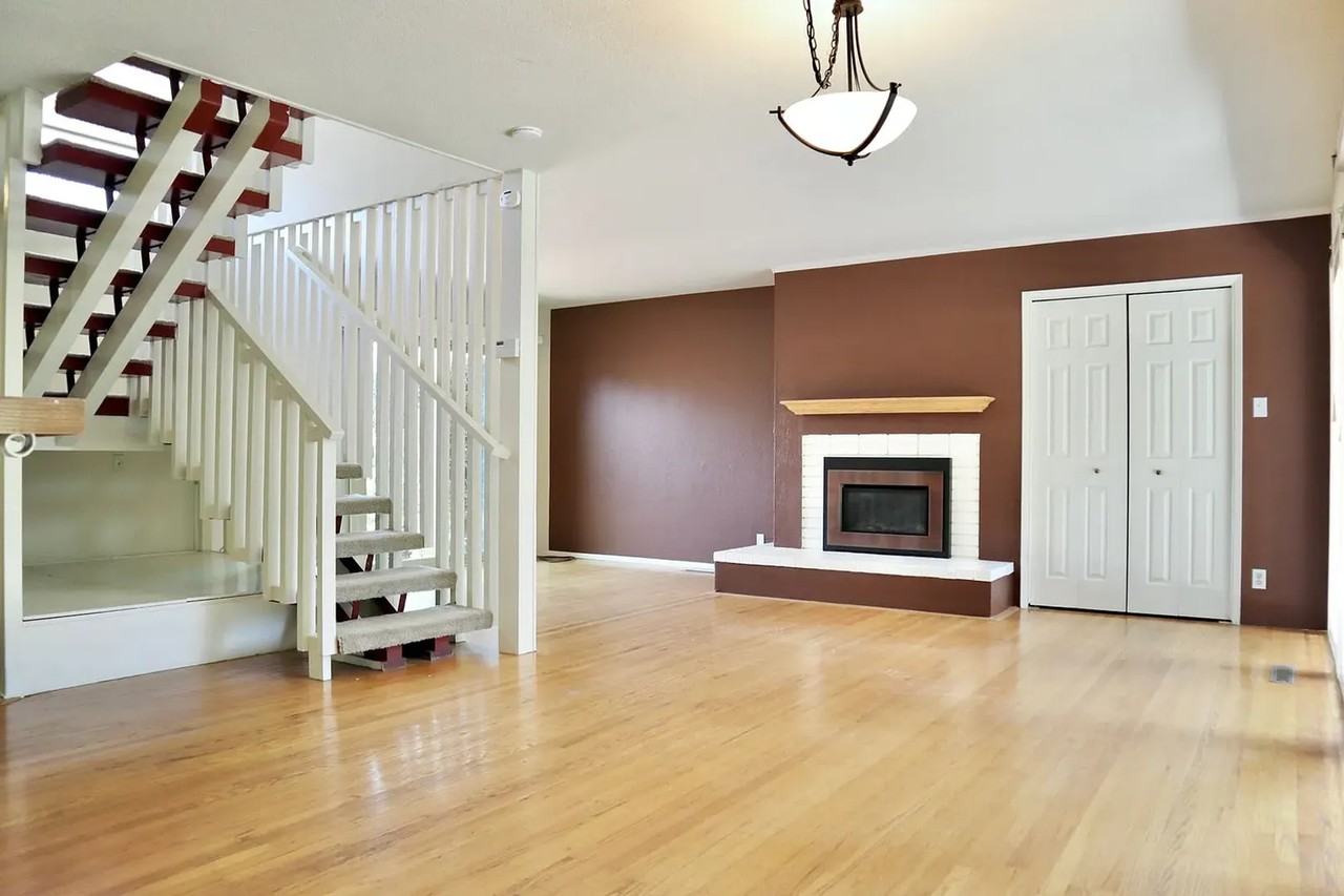 38204 Parkmont Dr - Photo 2 of 22