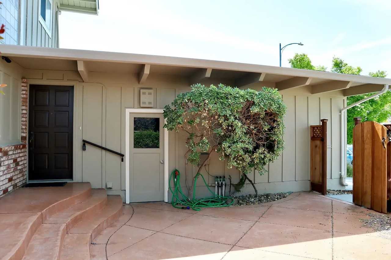 38204 Parkmont Dr - Photo 3 of 22