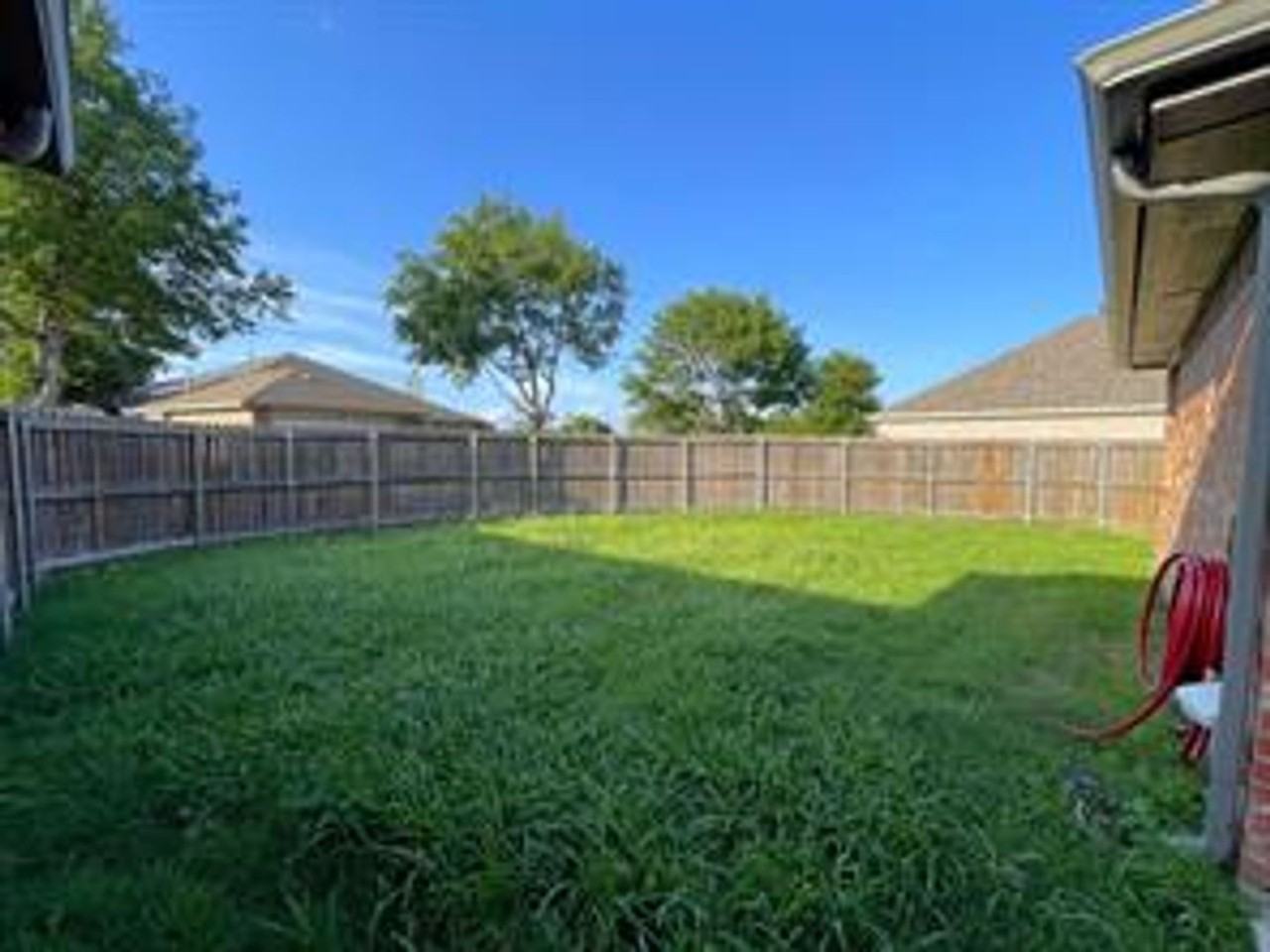 10910 Red Cedar Dr - Photo 2 of 20